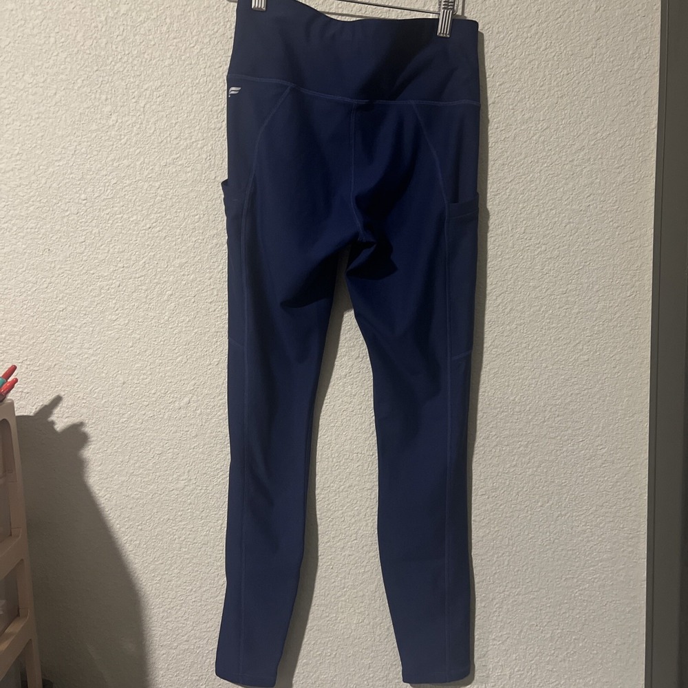 Fabletics PURPLE Oasis Pure luxe High Waist Activewear 7/8 Leggings SIZE 4